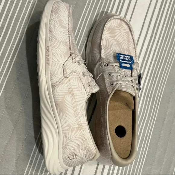 Skechers Womens Casual Shoes - Picture 2 of 4